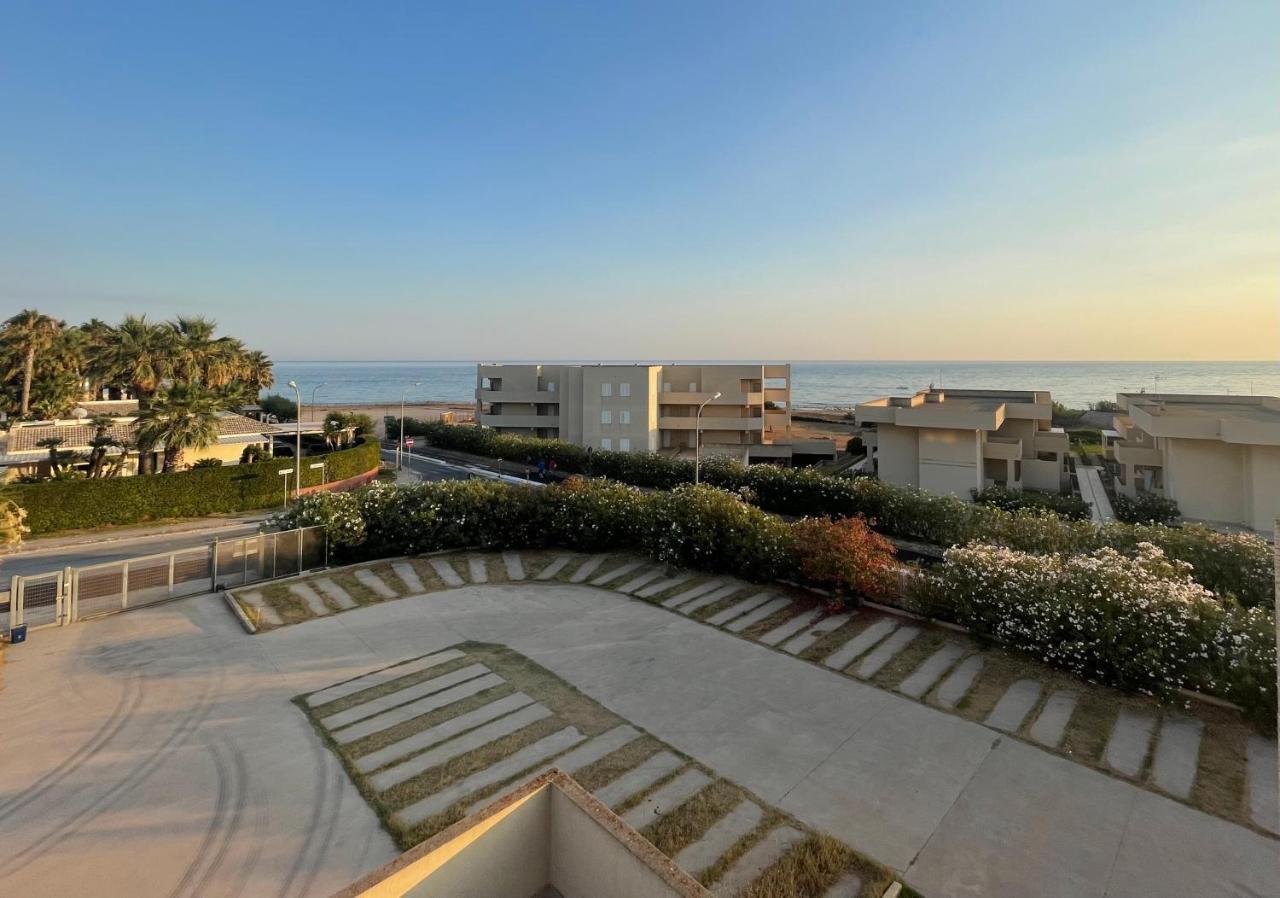 Residence Romeo Marina di Ragusa Exterior foto